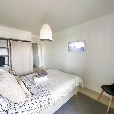 Loggia Paris Монтеврен